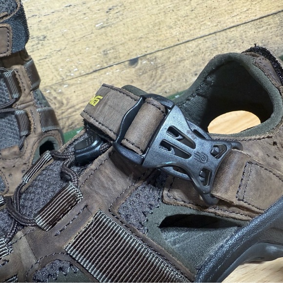 Teva Men's Brown and Black Hiking Sandals - Picture 9 of 11